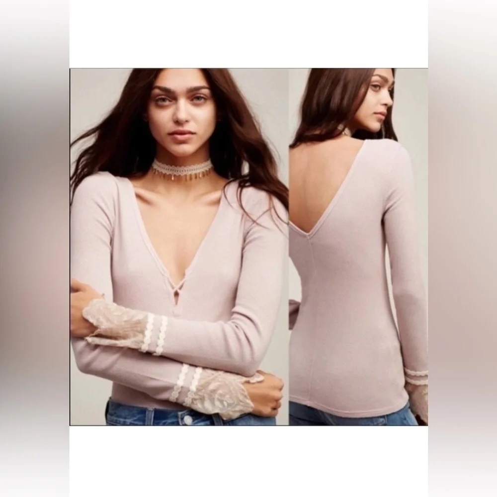 Free People Last Dance Soft Pink Thermal V Neck with Lace Sleeves Sz Small EUC